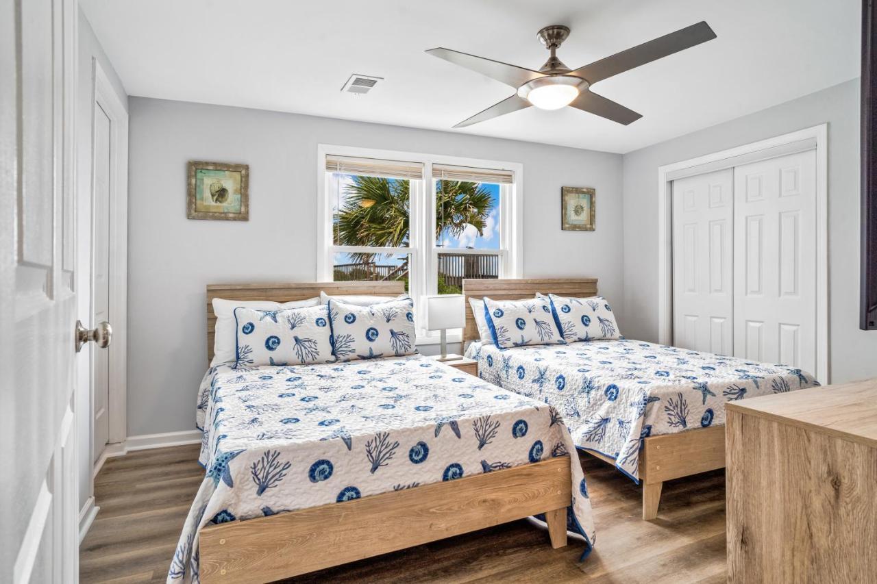 Ocean Daze - Sleeps 22, Direct Oceanfront, Renovated May 2022 Holden Beach Exterior foto