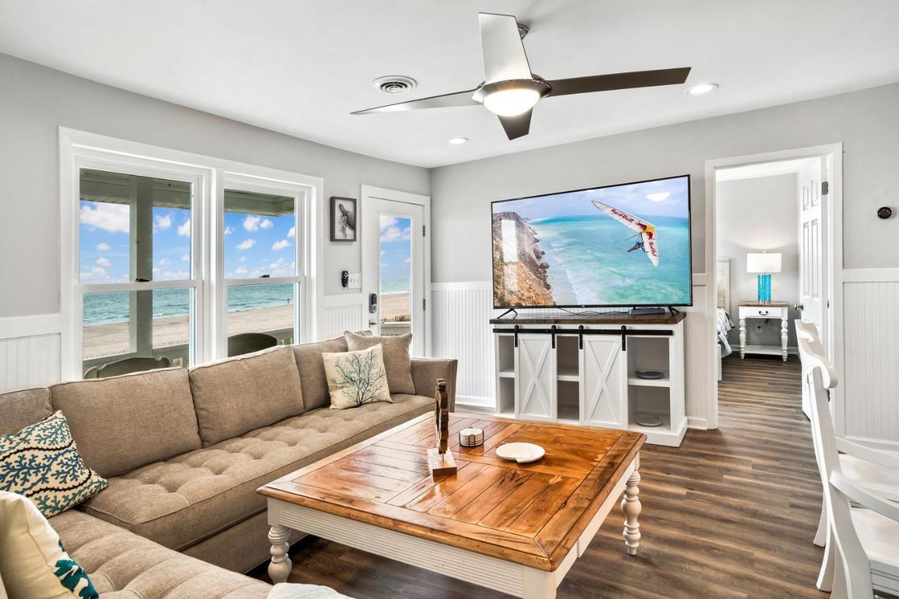 Ocean Daze - Sleeps 22, Direct Oceanfront, Renovated May 2022 Holden Beach Exterior foto